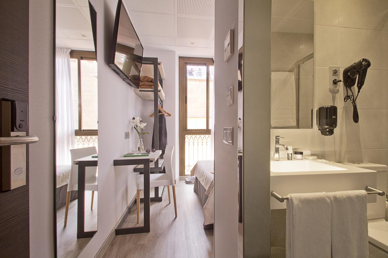Hostal Benidorm Barcelona Ngoại thất bức ảnh