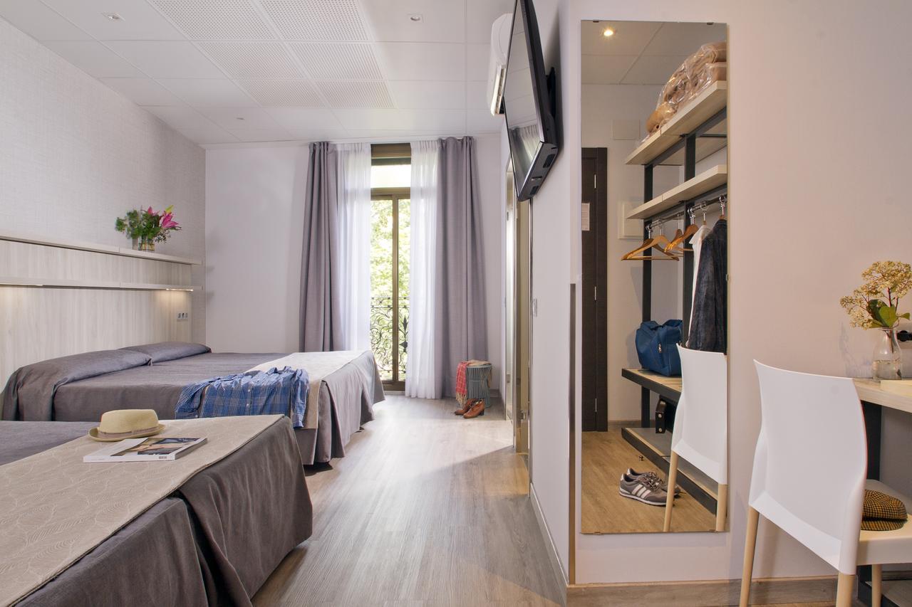 Hostal Benidorm Barcelona Ngoại thất bức ảnh