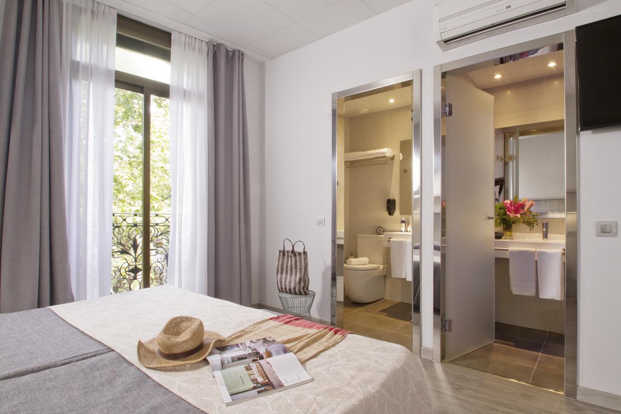 Hostal Benidorm Barcelona Ngoại thất bức ảnh