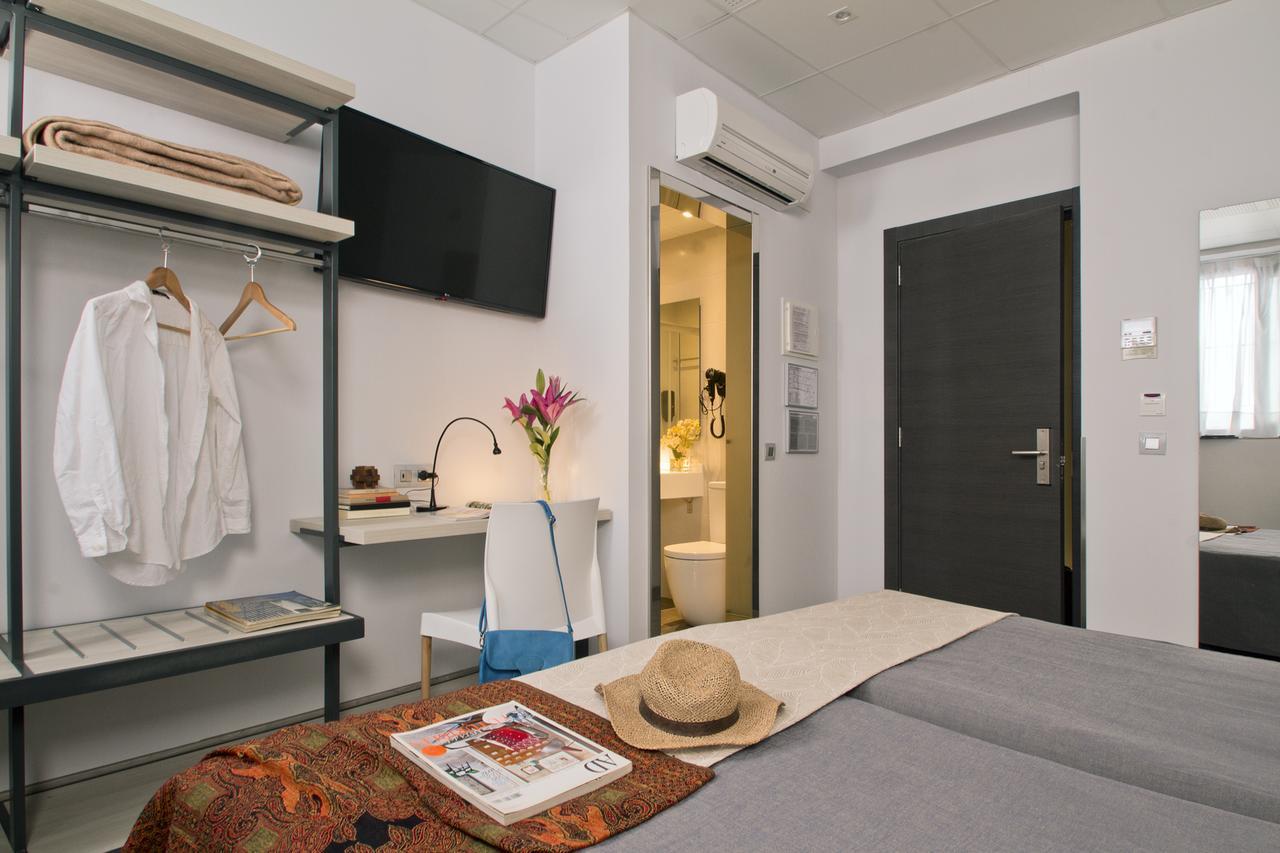 Hostal Benidorm Barcelona Ngoại thất bức ảnh