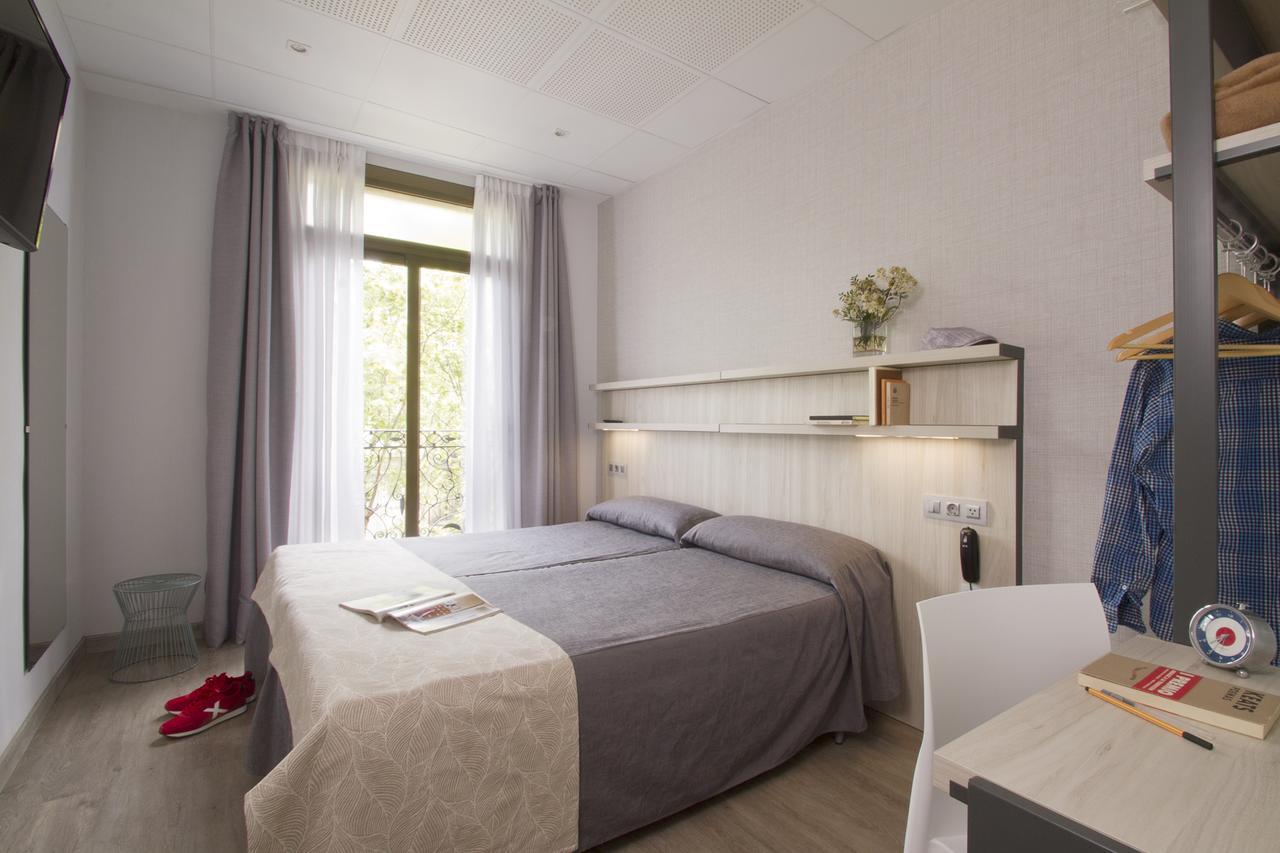 Hostal Benidorm Barcelona Ngoại thất bức ảnh