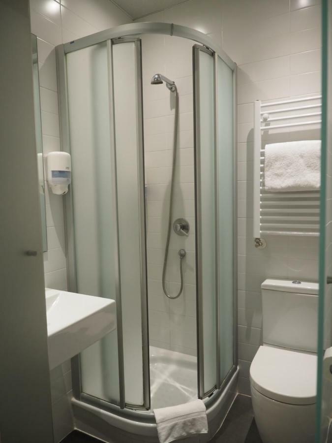 Hostal Benidorm Barcelona Ngoại thất bức ảnh